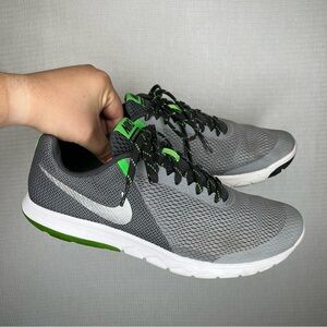 Nike | Size 11.5 Flex Experience Rn 5‎ Low Gray and Green Athletic Shoes